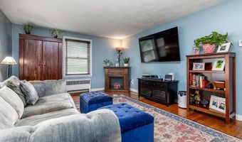 212 S Spruce St, East Providence, RI 02914