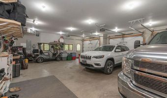 38177 Twin Oaks Dr, Avon, MN 56310