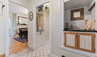 823 Washington St, Bath, ME 04530