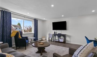 66 Girard Ave 324, Newport, RI 02840