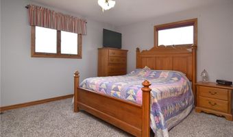 151 E Shore Rd, Narragansett, RI 02882