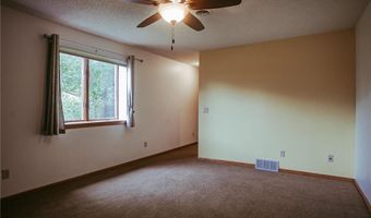 610 25th St SW, Austin, MN 55912