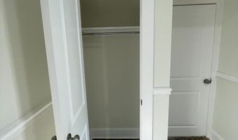 37 E GLOUCESTER Pike 1, Barrington, NJ 08007
