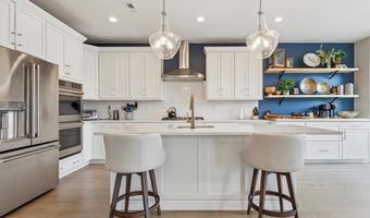 821 GREENWICH Dr, Ambler, PA 19002