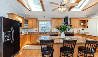 63 Duck Cove Rd, North Kingstown, RI 02852