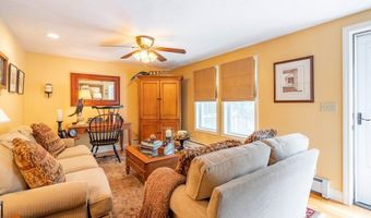 951 Dana Rd, Barre, MA 01005