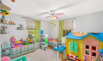 6 Linda Ct, Coventry, RI 02816
