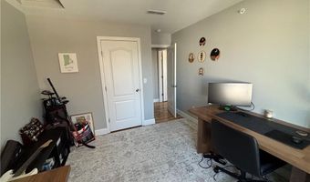9 Gray Coach Ln 913, Cranston, RI 02921