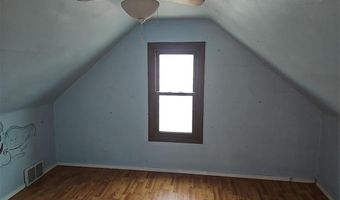 729 Brisbin St, Anoka, MN 55303