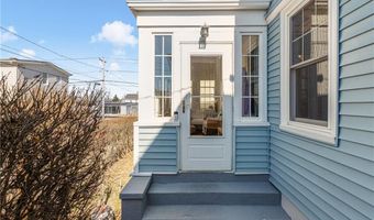 35 Hall Ave, Newport, RI 02840