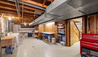 3204 Farmbrook Ct, Ann Arbor, MI 48108