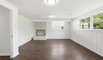 9831 SINGLETON Dr, Bethesda, MD 20817