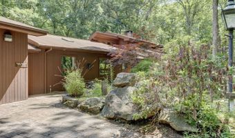 140 Old Willimantic Rd, Columbia, CT 06237
