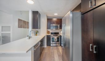 594 Mananai Pl 21T, Honolulu, HI 96818