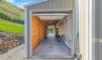 11056 Snake River Rd, Asotin, WA 99402