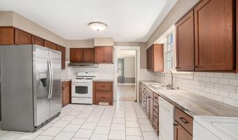 318 Cutler St, Allegan, MI 49010