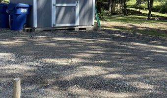 69 E 8th Ave, Bay Springs, MS 39422