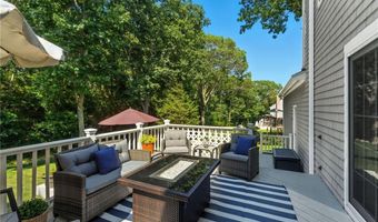 3 Sandy Ln, Bristol, RI 02809