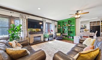 208 S Guegnon St, Abbeville, LA 70510