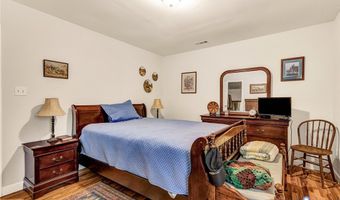 104 Five Oaks Ln, Ashland, VA 23005