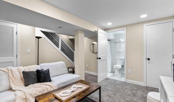 4033 WOODHAVEN Ave, Baltimore, MD 21216