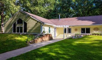3900 Dursum Ave NE, Ada, MI 49301