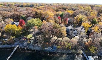 3019 1st St, Arnolds Park, IA 51331