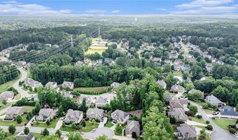 1963 Heatherbrooke Ln, Acworth, GA 30101