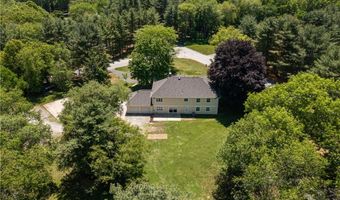 80 Woodbridge Dr, East Greenwich, RI 02818
