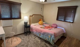 322 5th St E, Bottineau, ND 58318
