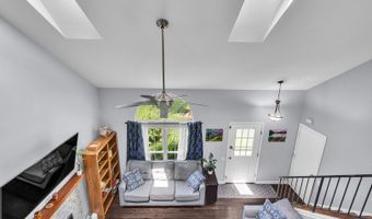1911 Ozark Pkwy, Algonquin, IL 60102