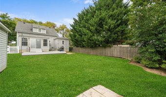 68 Prospect St, Amityville, NY 11701