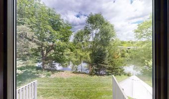 718 Peninsula Ct, Ann Arbor, MI 48105