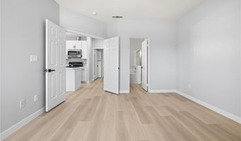 6821 Santa Isabel Ave 201, Las Vegas, NV 89146