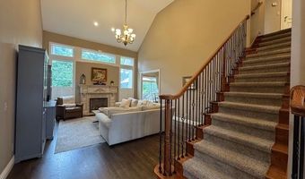 3906 NE Cadbury Ave, Bentonville, AR 72712