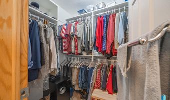 1012 E Magnolia Dr, Brandon, SD 57005