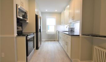 5 Holten Ave, Newport, RI 02840