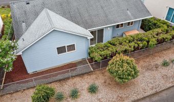 1327 Mulberry Dr, Woodburn, OR 97071