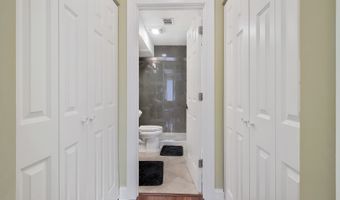1511 W Pheasant Trail Ln 2, Arlington Heights, IL 60004