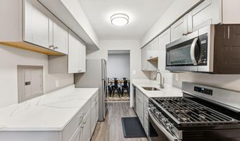 3376 WOODBURN Rd 23, Annandale, VA 22003