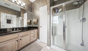 136 Thistle Pond Dr 136, Bloomfield, CT 06002