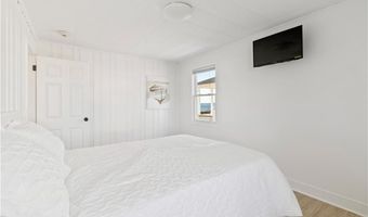 8 Belaire Mnr, Old Saybrook, CT 06475
