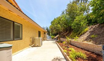 27555 Freetown Ln, Agoura Hills, CA 91301