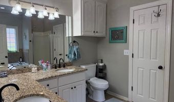185 Apple Blossom Dr, Brandon, MS 39047