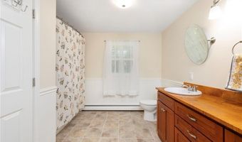 103 BIRCHWOOD Dr, North Kingstown, RI 02852