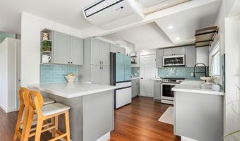47-348 Mawaena St, Kaneohe, HI 96744