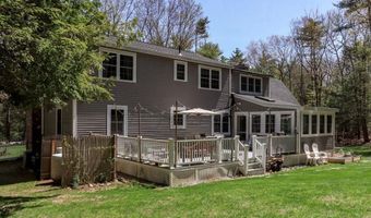 10 Greenbriar Ln, Amherst, NH 03031