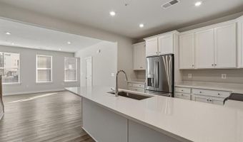 20280 NEWFOUNDLAND Sq, Ashburn, VA 20147