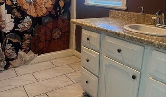 284 S Main St, Andover, OH 44003