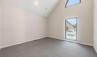 1287 Worthington Woods Blvd, Columbus, OH 43085